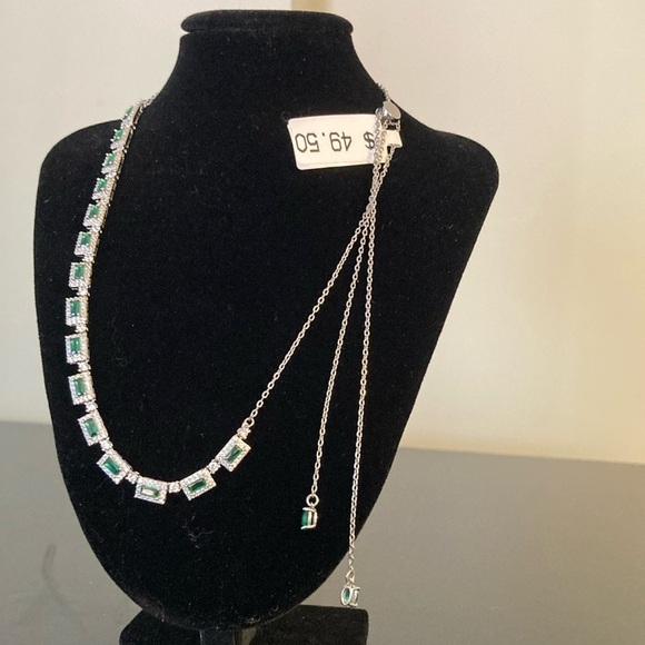 Macy's Green and Silver Geometric Necklace - Picture 4 of 4